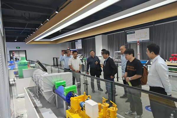 Zhang Chunyu, Chairman of Zhongjie Special Equipment, and his delegation visited Xi'an Jiaotong University for industry university research cooperation and exchange